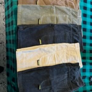 JNCO CORDUROY SHORTS SIZE 44 WAIST